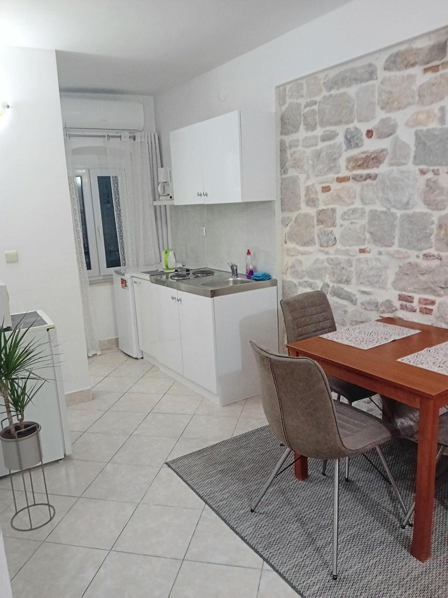 Apartment Andela Каштела Экстерьер фото
